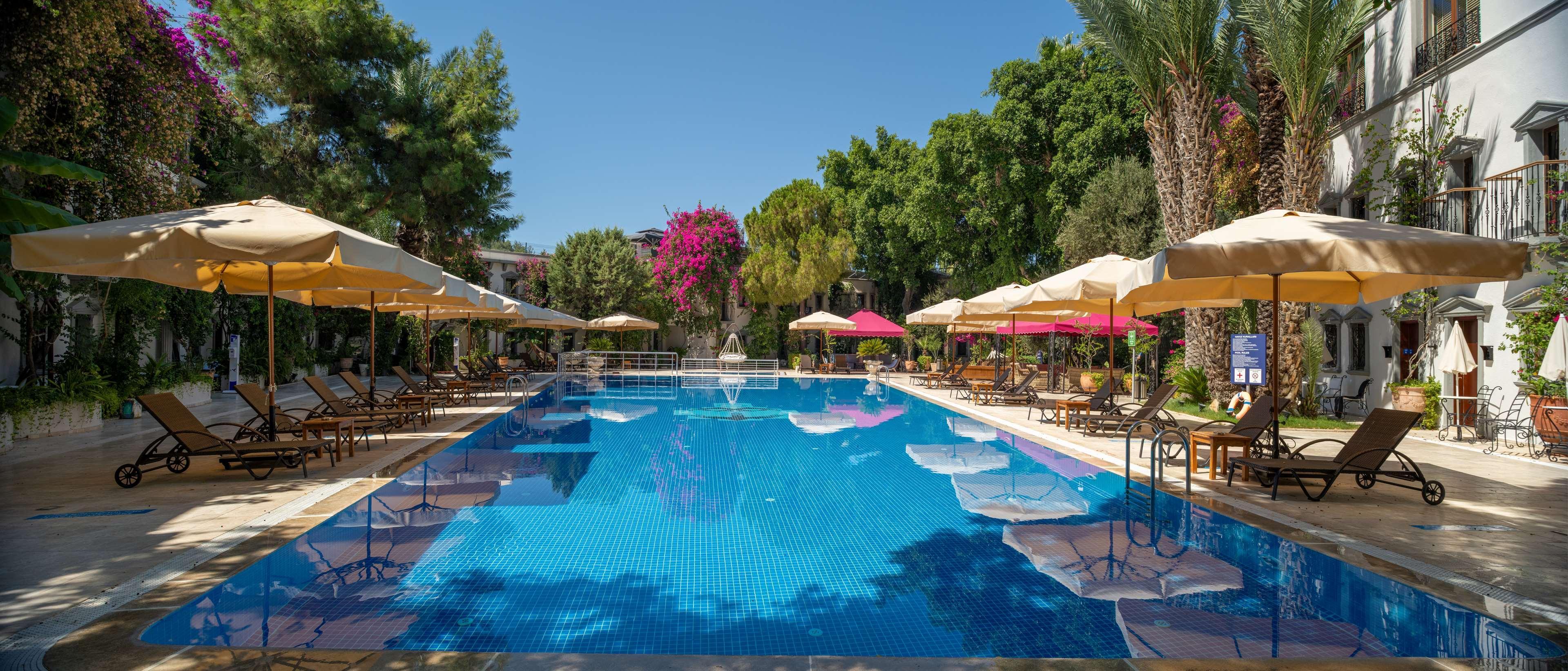 Doubletree By Hilton Bodrum Marina Vista Exterior foto